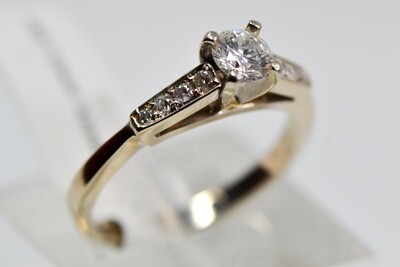 Ladies Engagement Ring Set