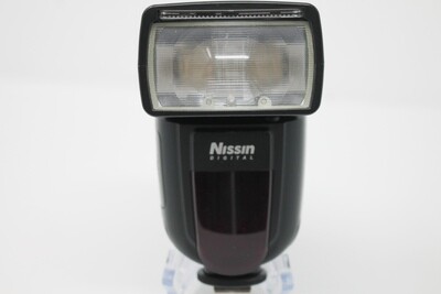 Nissin DigitalDi700 zoom Flash 24-200mm