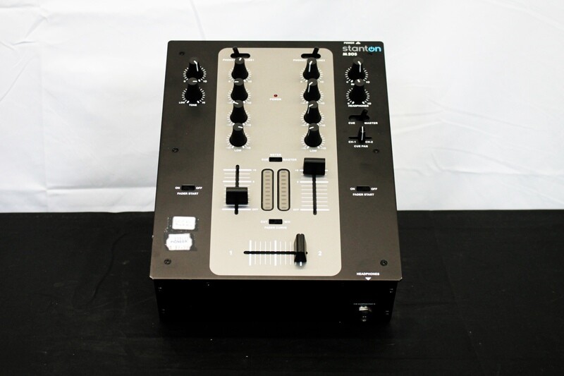 Stanton M23 Mixer