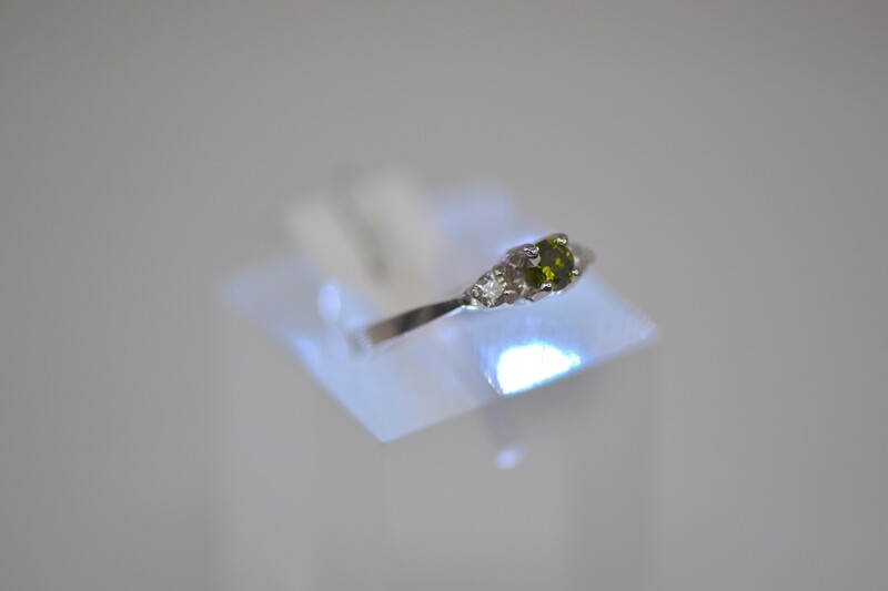 Ladies White Gold and Diamond Ring Ladies White Gold and Diamond Ring
