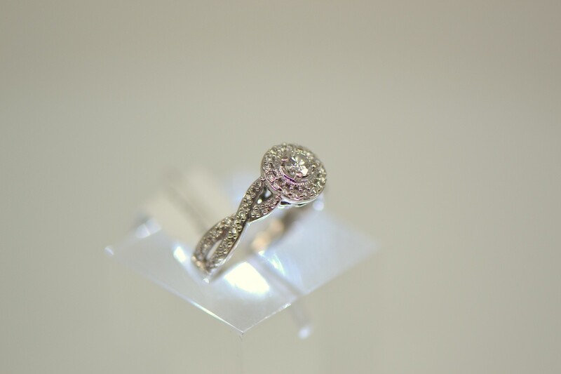 Ladies Diamond Engagement Ring Ladies Diamond Engagement Ring