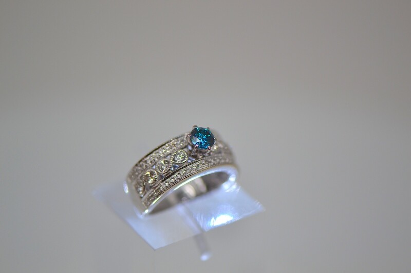 Ladies White Gold Blue Diamond Ring Ladies White Gold Blue Diamond Ring