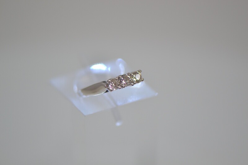 Ladies White Gold Diamond Three Across Ring Ladies White Gold Diamond Three Across Ring