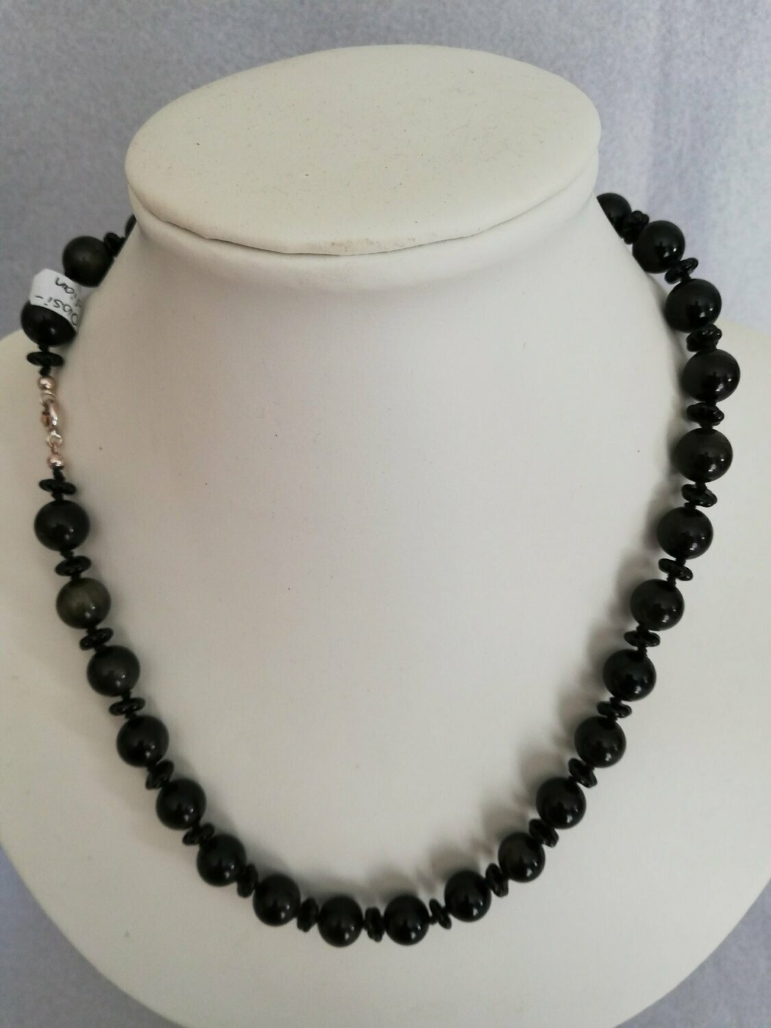 Obsidian-Kette 001, Kugeln und Blüten