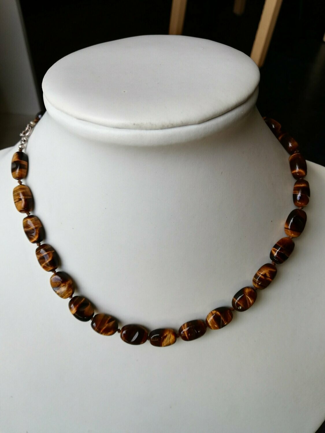 Tigeraugen-Kette 002, ovale Form mit Kerbe