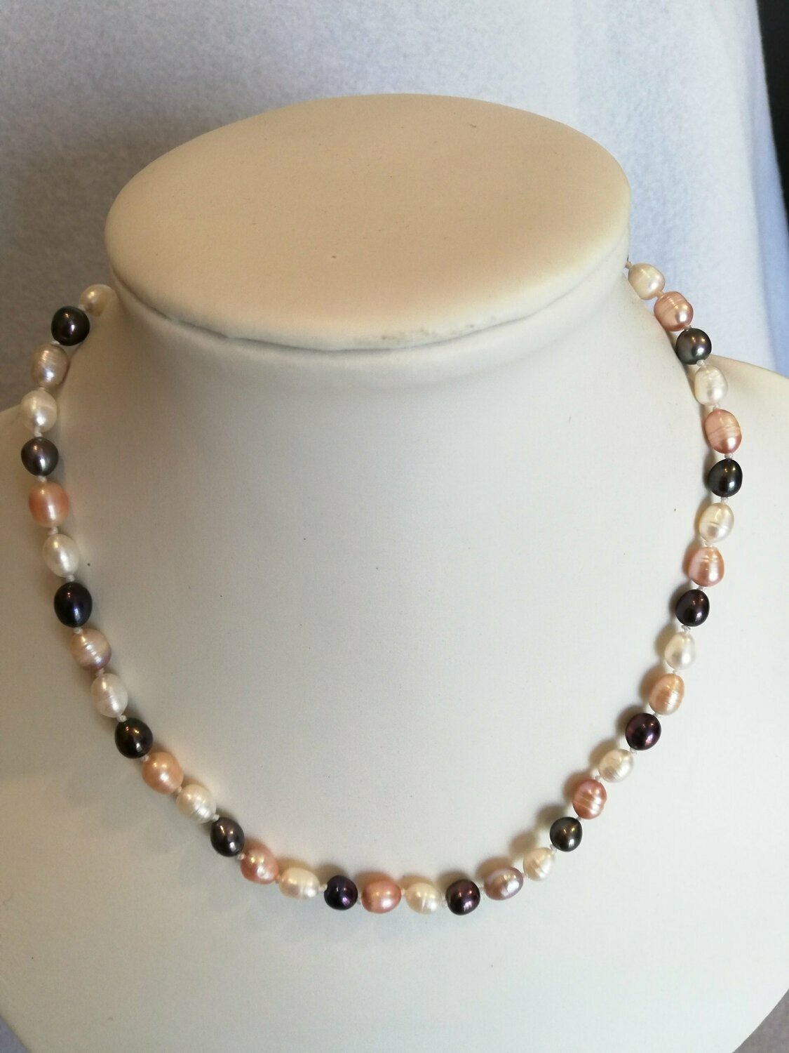 Süßwasserzuchtperlen-Kette 004, oval bunt