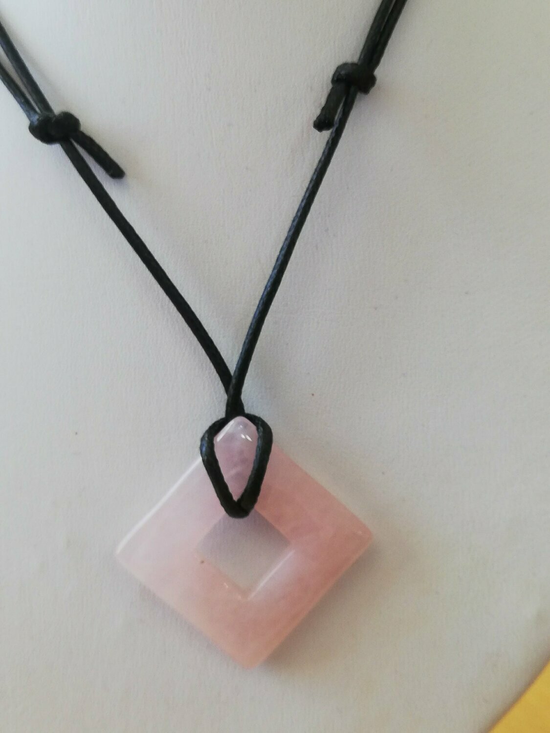 Square Donut 001, Rosenquarz