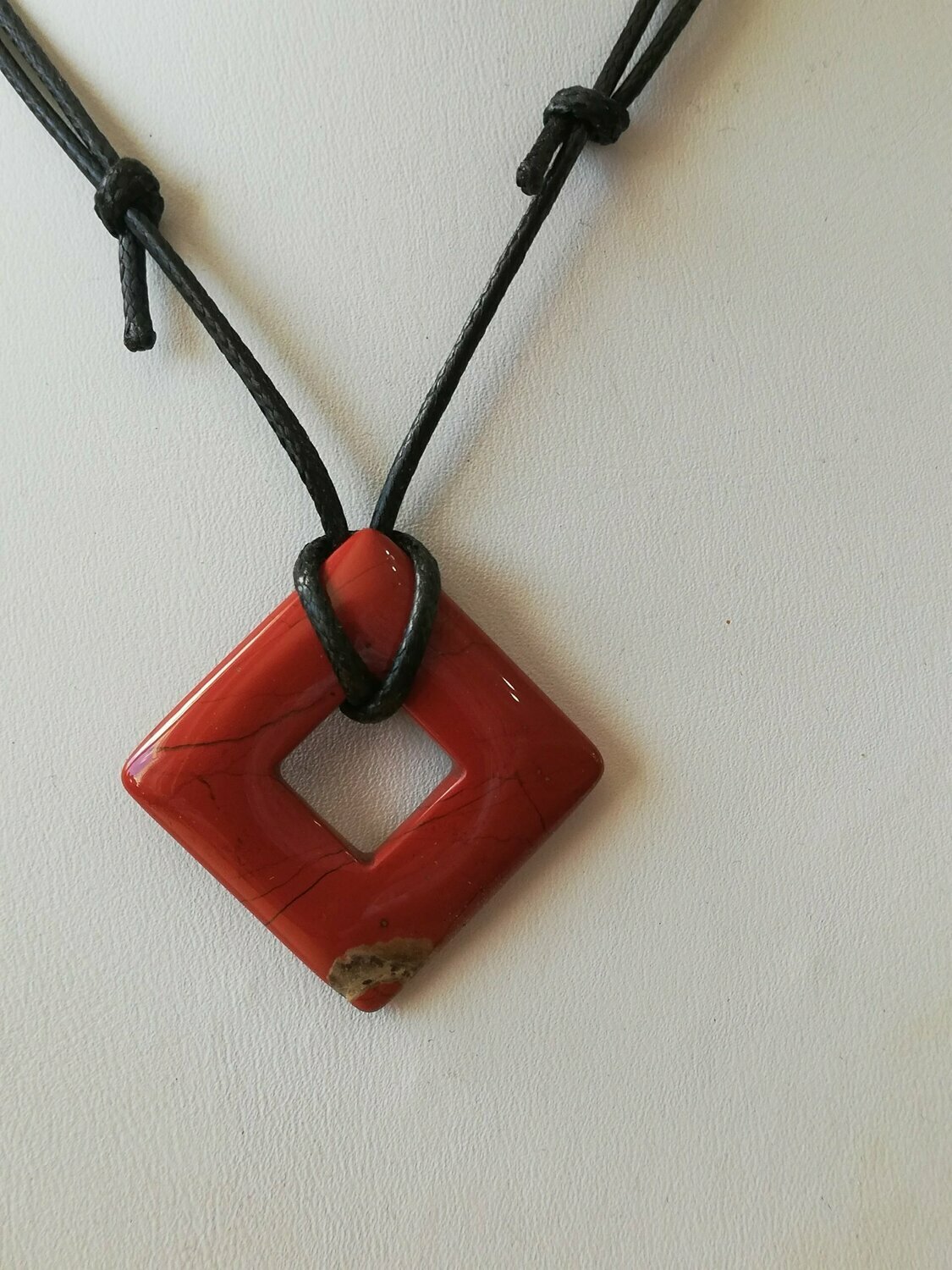 Square Donut 003, roter Jaspis