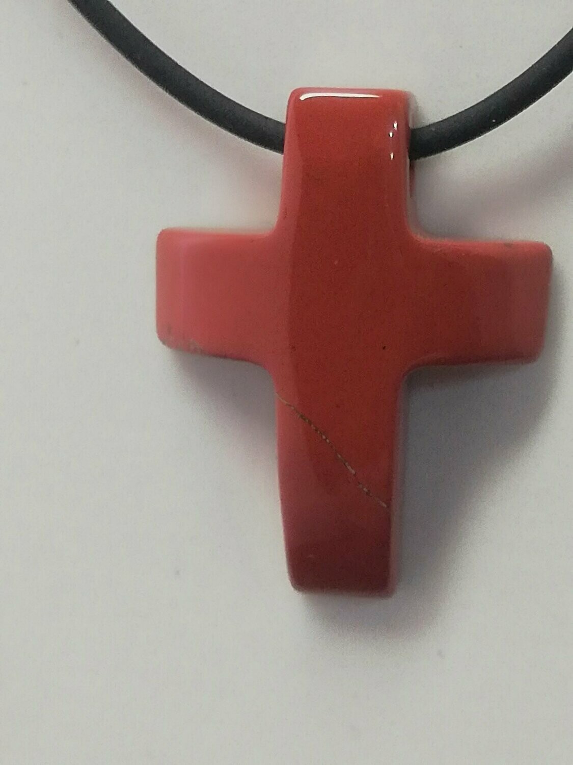 Kreuz gewölbt roter Jaspis