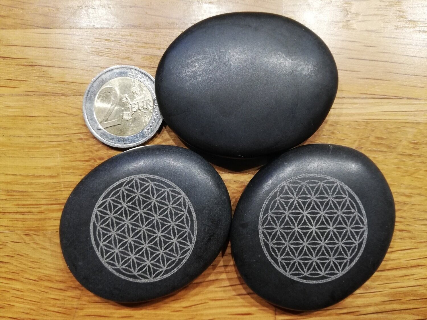 Hot Stone Basalt Basaltsteine mit Muster der Blume des Lebens auf der Vorderseite