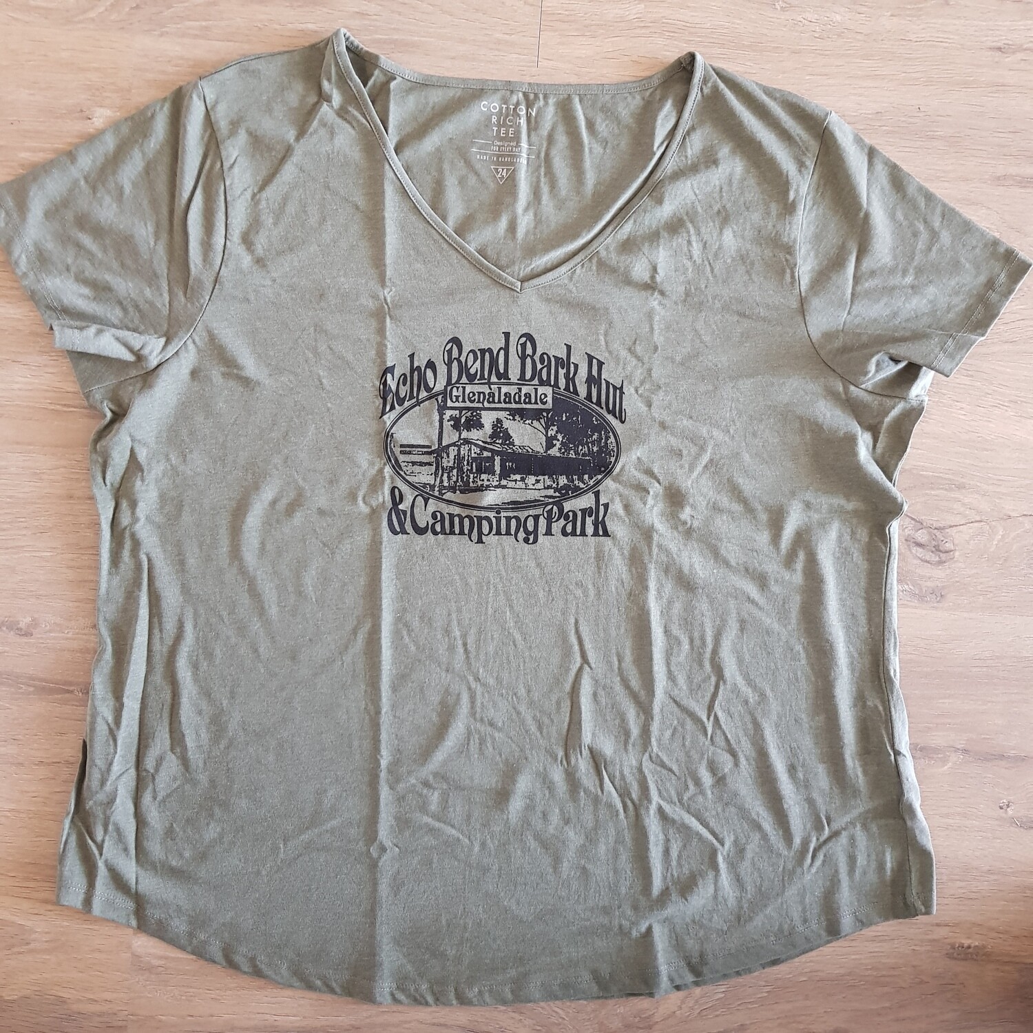 Womens Army Green T-Shirt Size 24