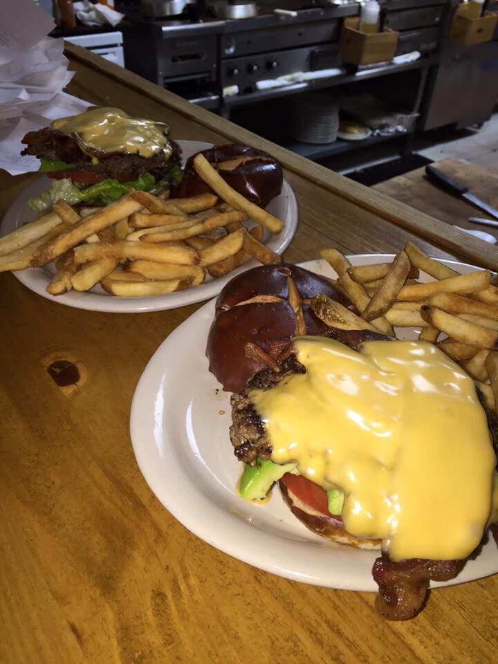 Bacon Cheeseburger (1/2 lb. and 2 Sides) Bacon Cheeseburger (1/2 lb. and 2 Sides)