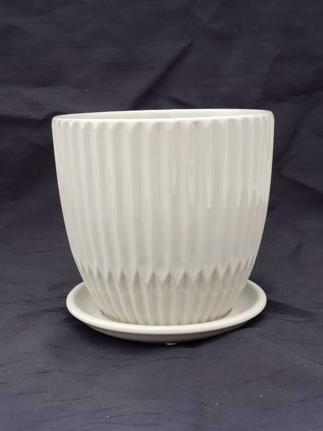 15cm WHT Ceramic Pot W/saucer
