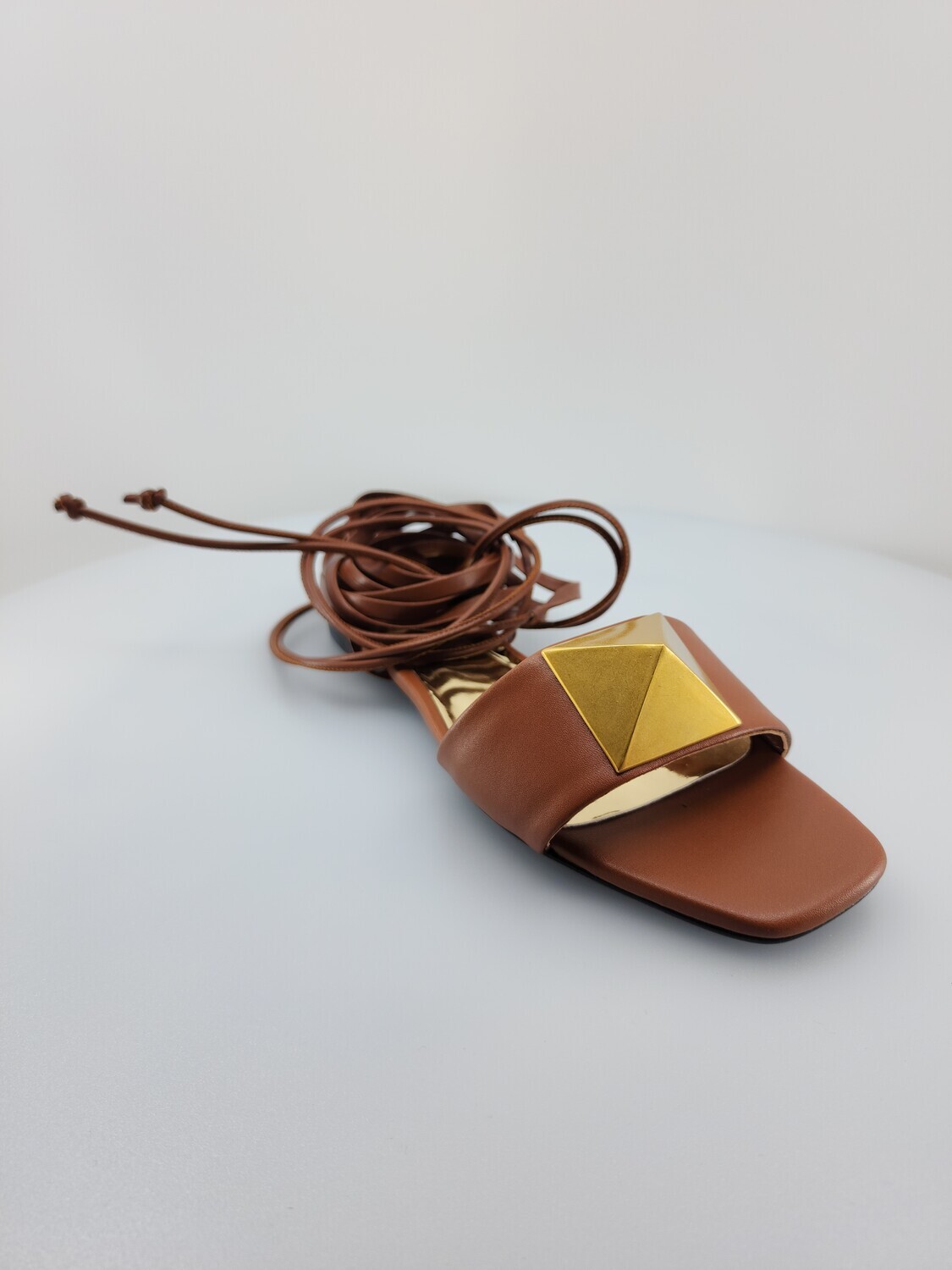 One stud lace up sandal brown