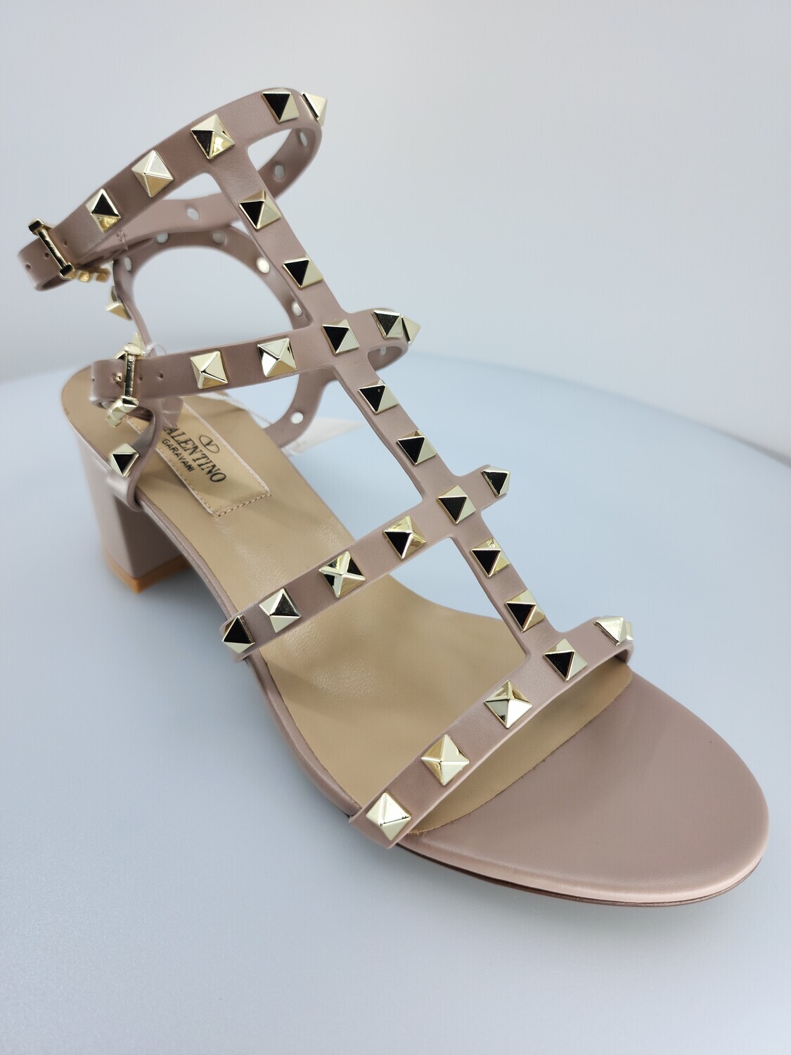 Rockstud Sandal 6.5 Beige
