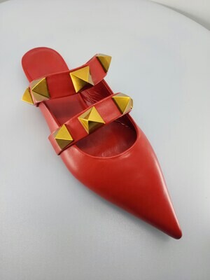 Roman Red Flat