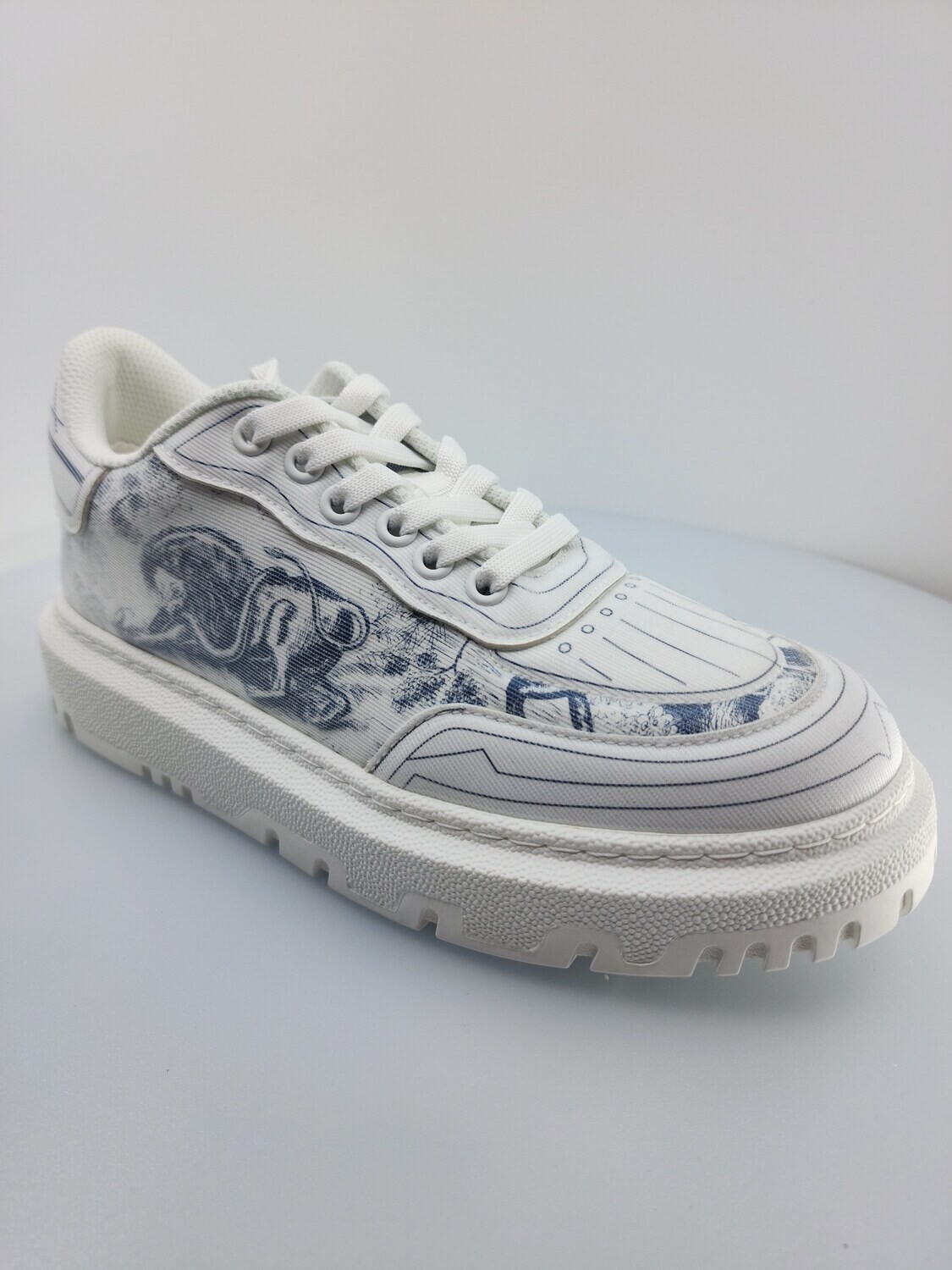 White Sneaker Dior
