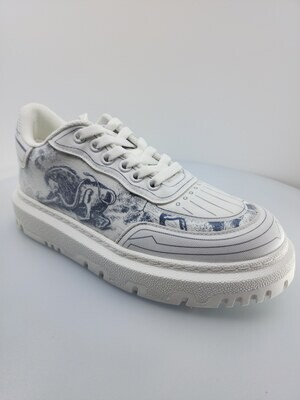 White Sneaker Dior
