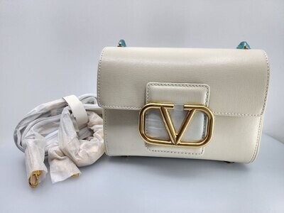 V logo Beige bag