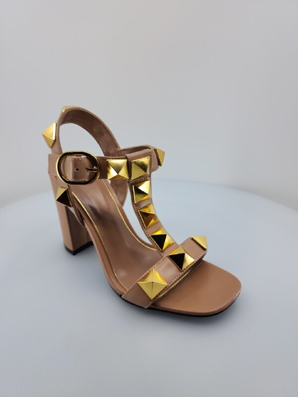 Roman sandal stud beige