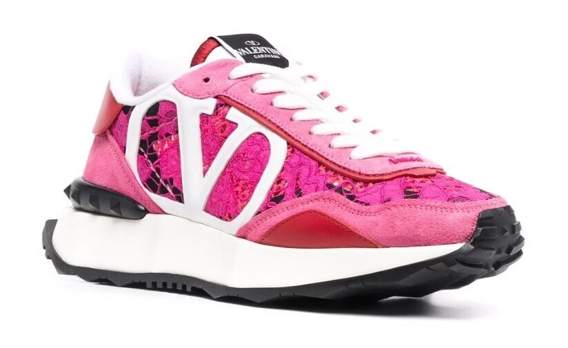 V logo sneakers pink