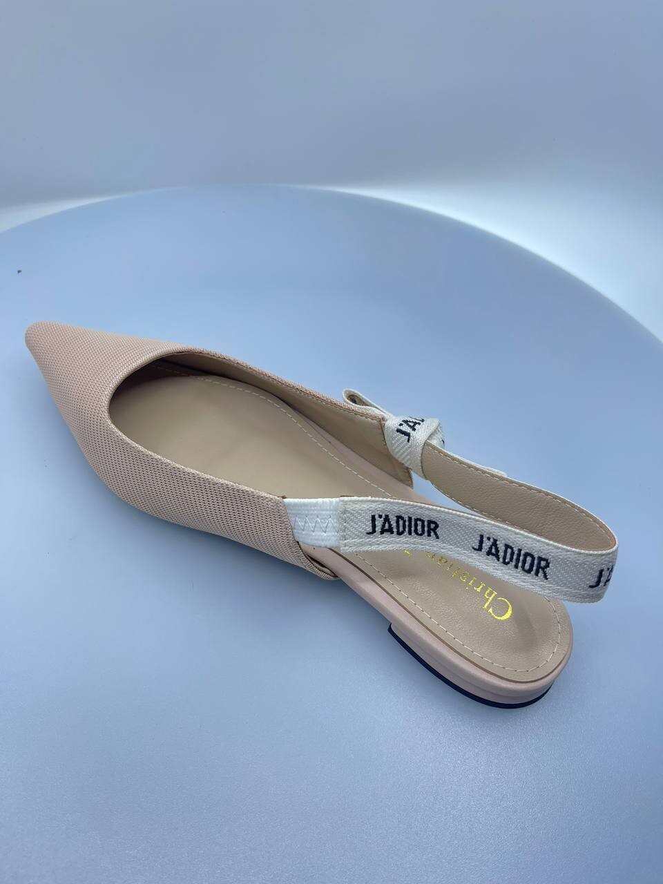 j Adior Flat beige