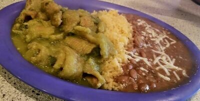 Chicharrones en Salsa Verde