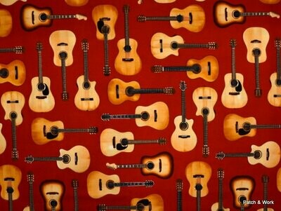Patchworkstoff Gitarren auf rot