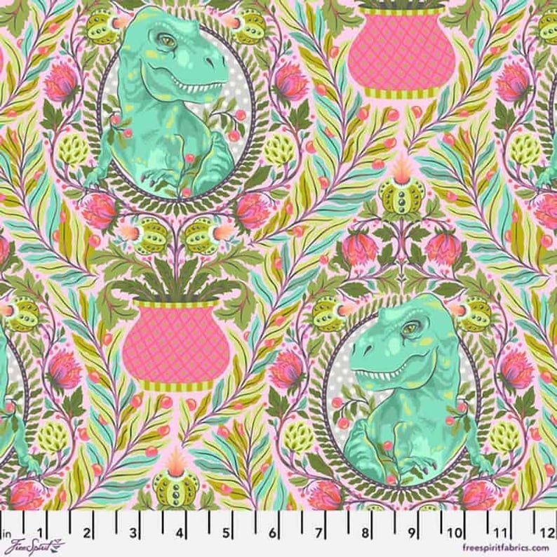 Patchworkstoff Tula Pink Roar! Tree Rex Blush