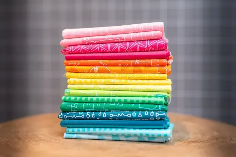 Quilt Kit Fat Quarter Bundle Sugaridoo Robo Boogie Rainbow 5 Yard Hintergrundstoff