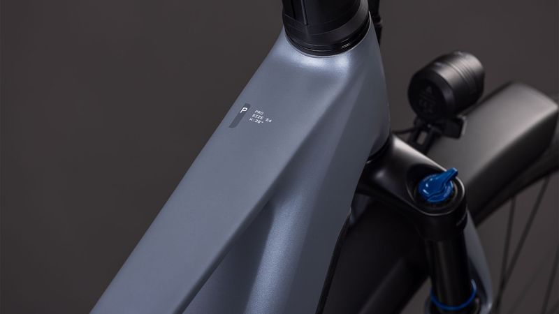 CUBE TOURING HYBRID PRO 800 (DI)