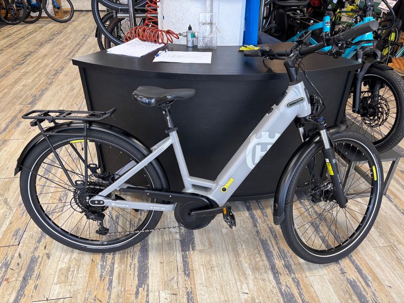 Husqvarna Tourer T1 Wave Husqvarna Tourer T1 Wave