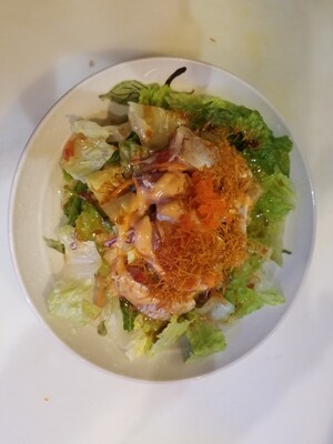Spicy Tuna Tataki Salad