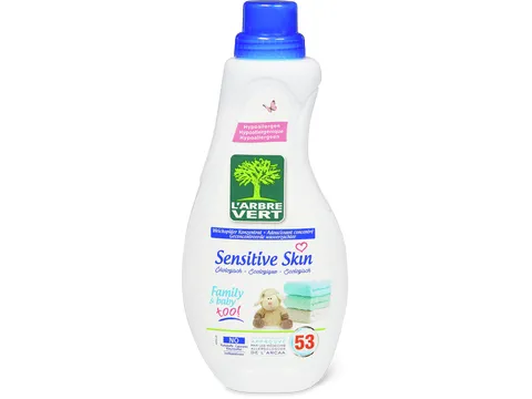 L'Arbre Vert · Adoucissant concentré · Sensitive Skin, hypoallergénique, 53 lavages 800ml