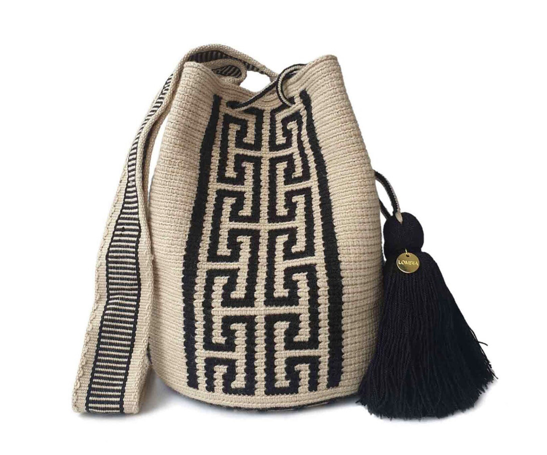 Lombia, Hermosa Wayuu Crochet Bag