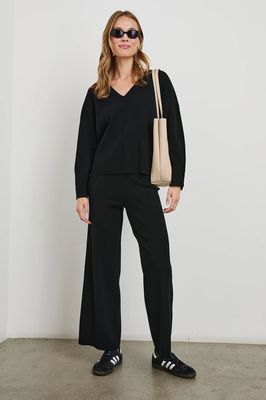 Rails, Krista, Black