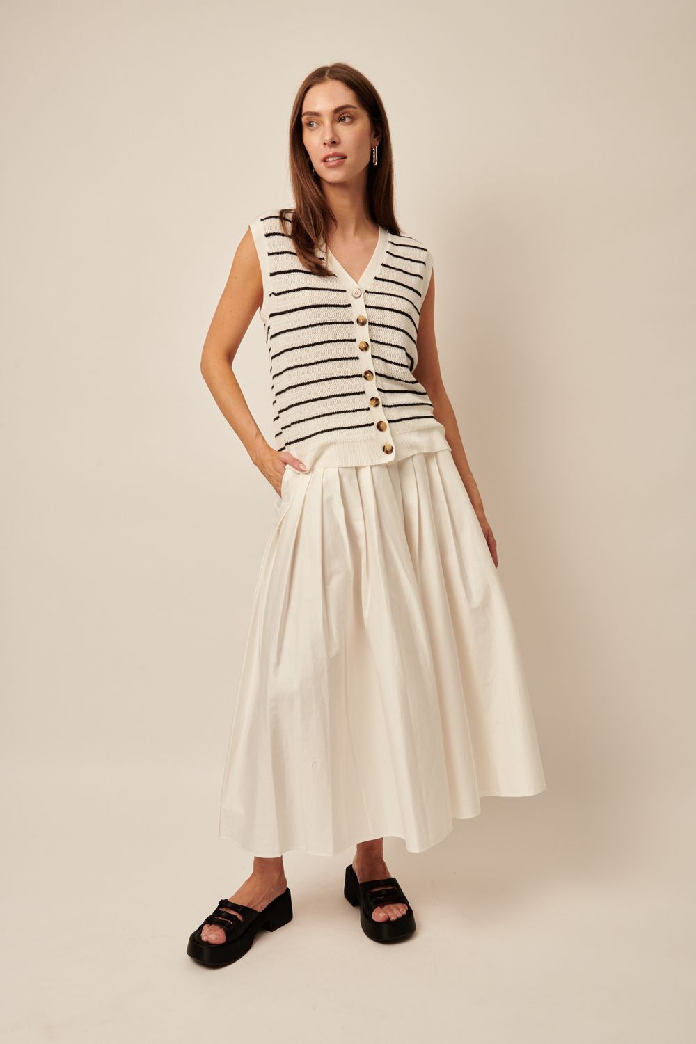 The Line Label, 6414VES25, Corie