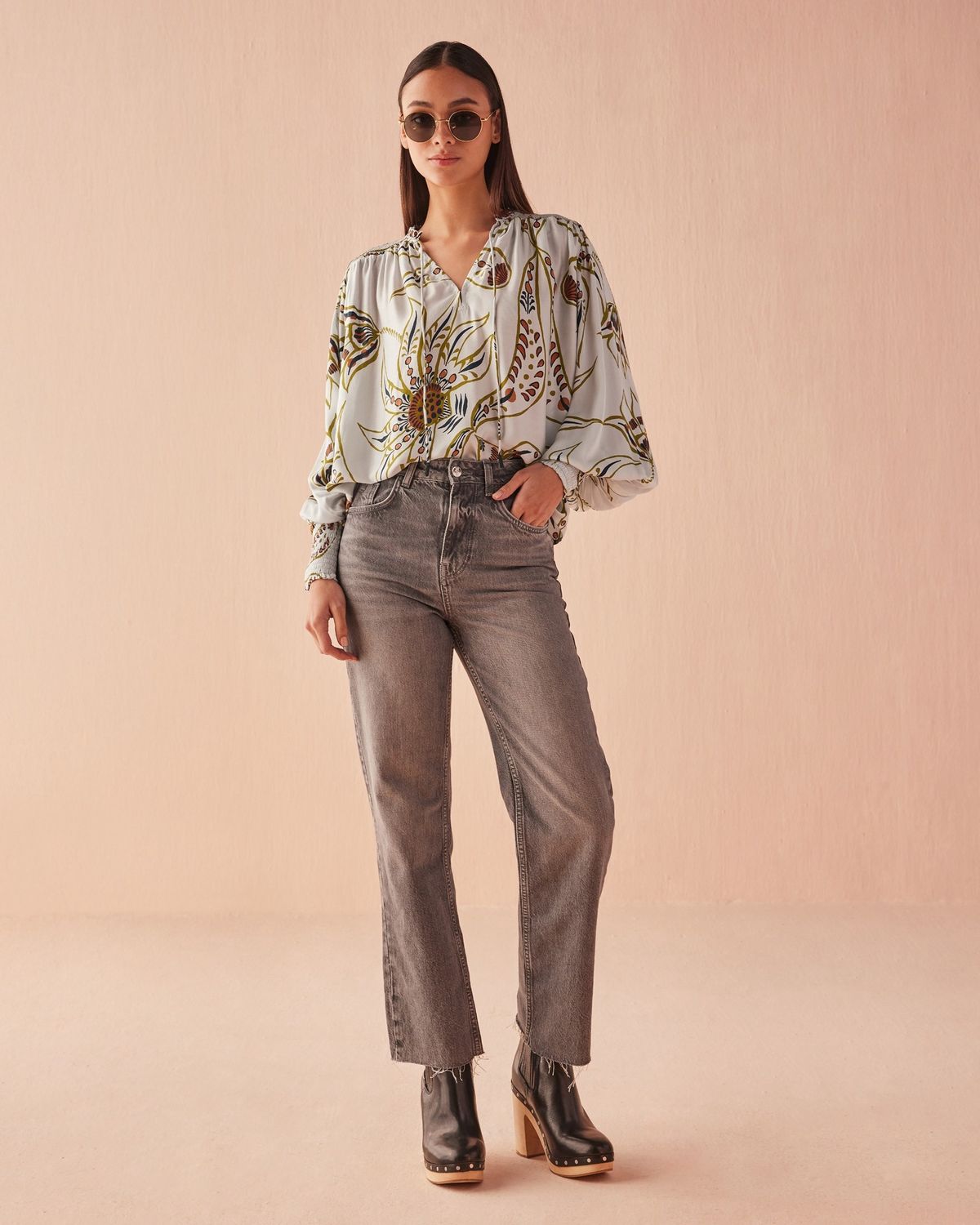 Omika, Anouk Blouse, Diya Powder