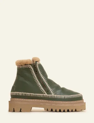 FOOTWEAR