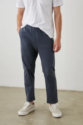 CASUAL PANTS &amp; SHORTS