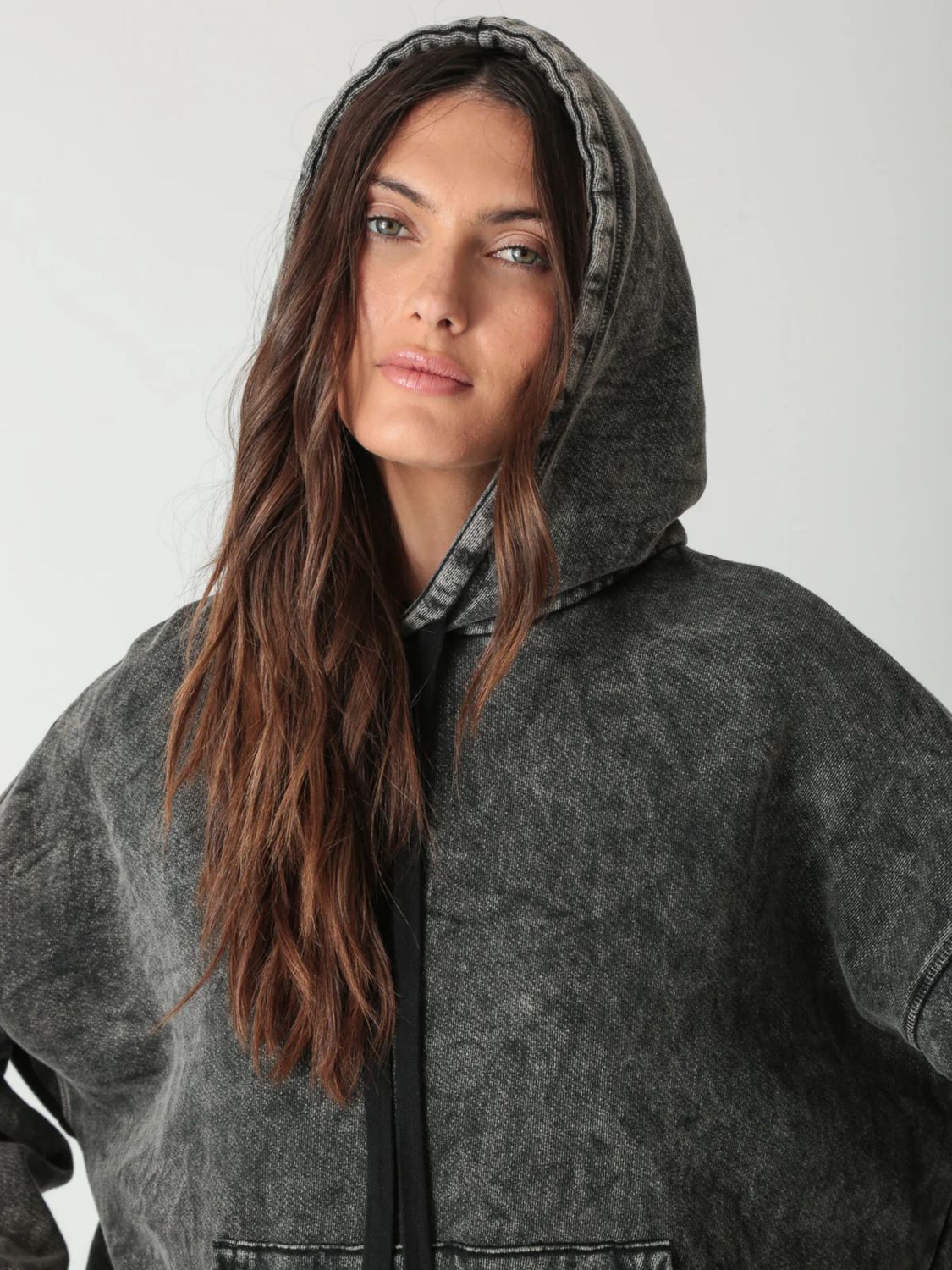 Electric and Rose, Taylor Hoodie, Onxy Acid Wash