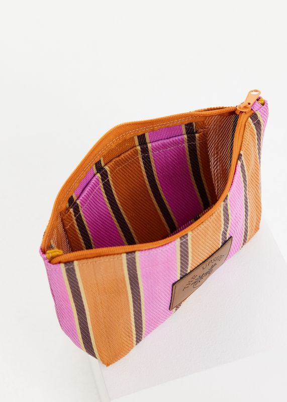 The Upside, Puerto Pouch