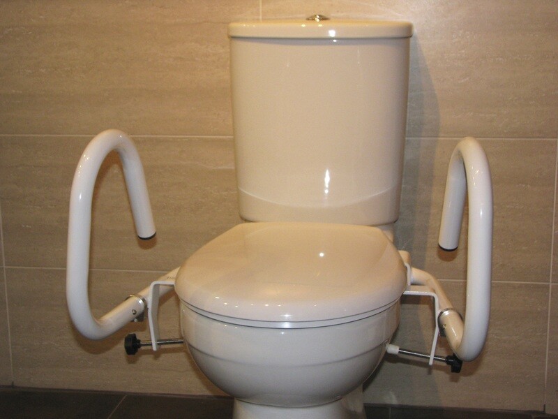 Throne 3-in-1 Rail