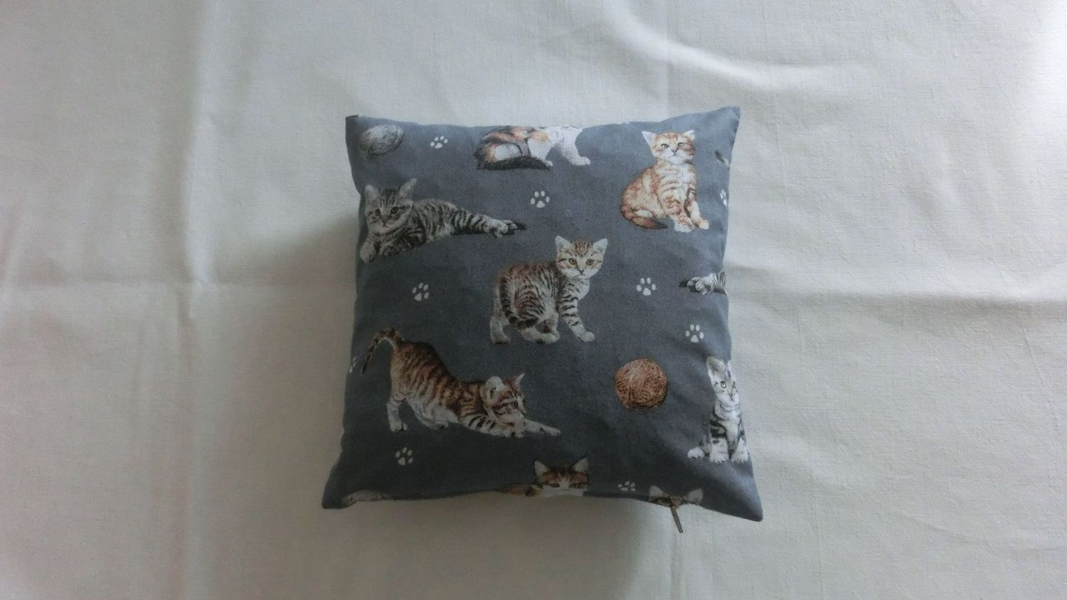 Zirbenkissen klein,  Katzen grau