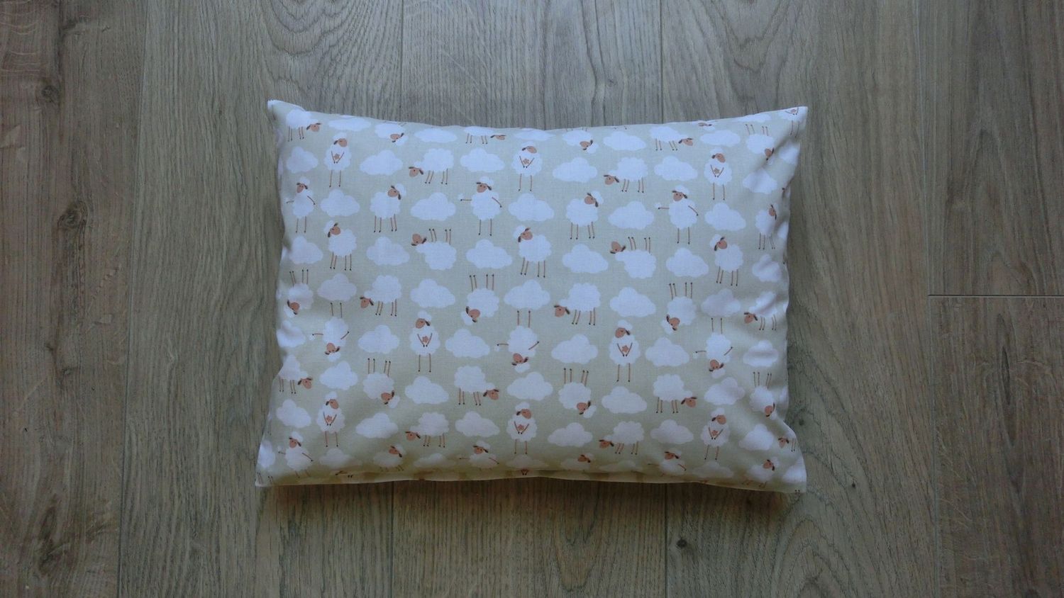 Zirbenkissen Schäfchen, beige/weiß