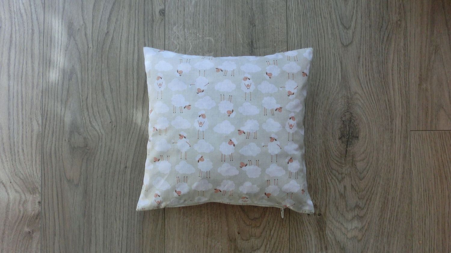 Zirbenkissen klein, Schäfchen, beige / weiß