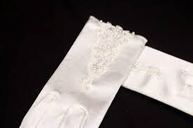 Celebrations Communion Gloves (CG772)