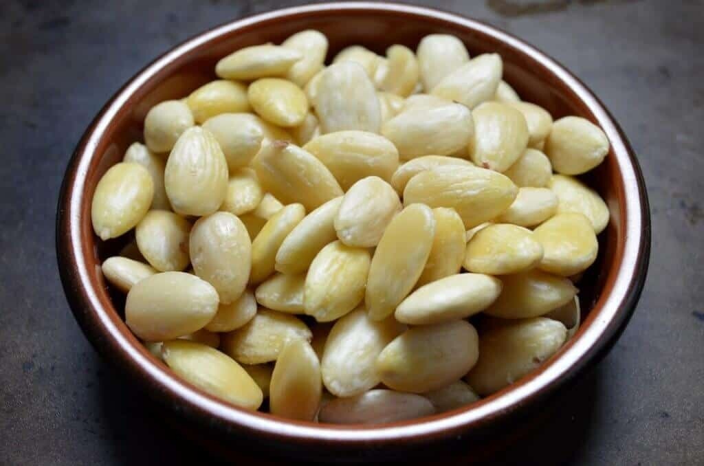 Blanched Almonds 100g