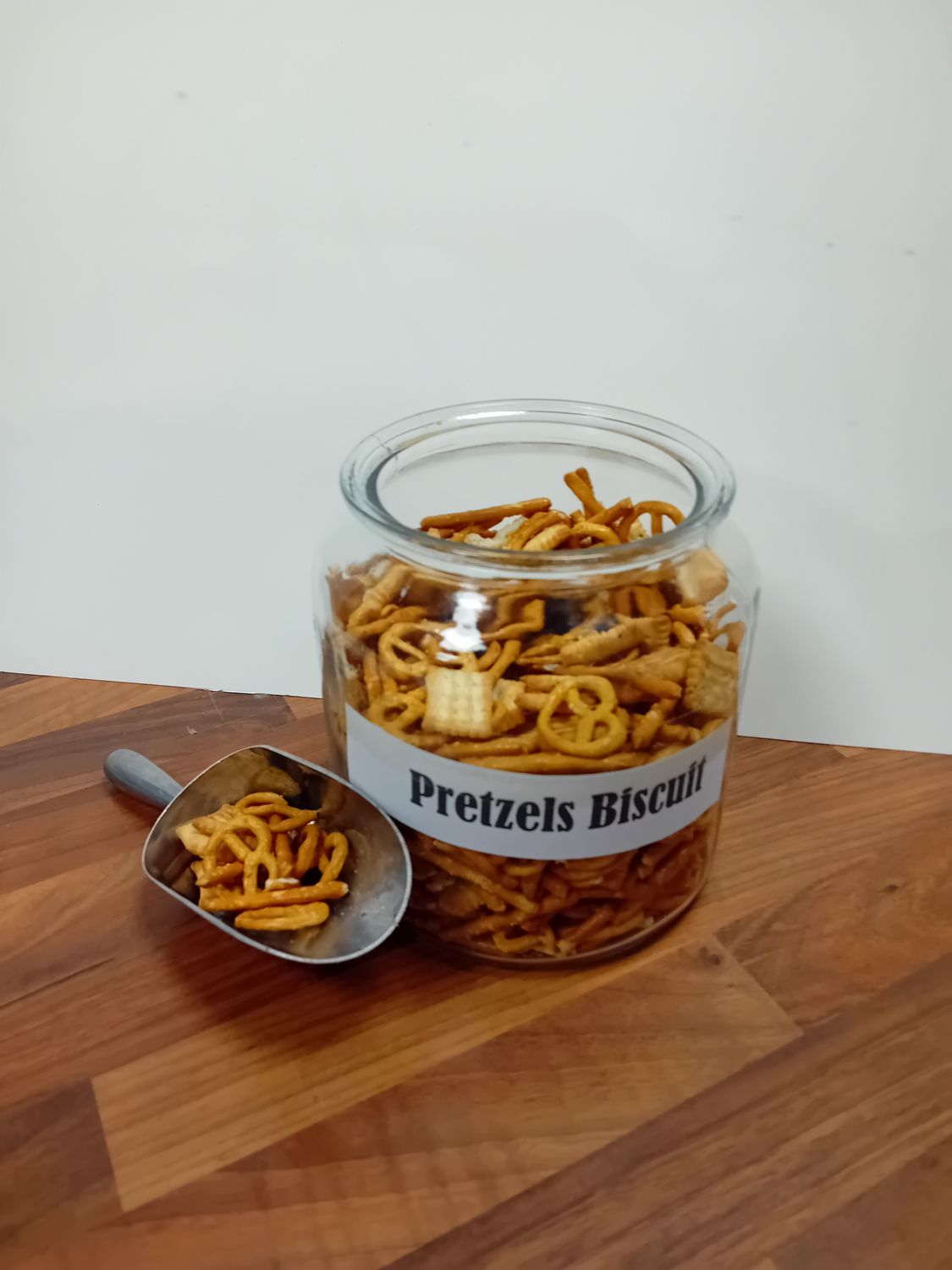 Pretzels Biscuit per 100g