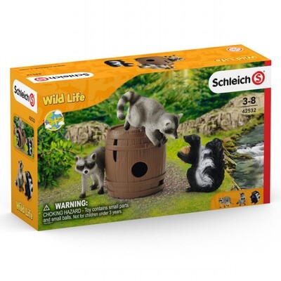 Schleich Wild Life Hunt for the Nut 42596